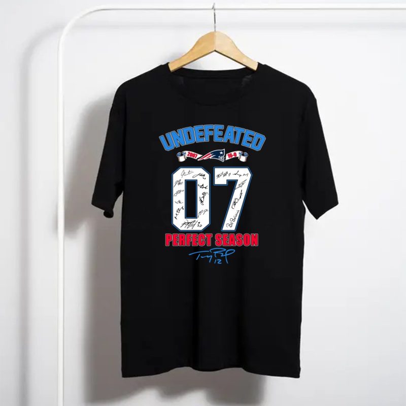 New England Patriots Perfect Season 2021 Signatures Shirt T Shirt 1