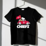 snoopy and woodstock riding kansas city chiefs 2 t shirt.jpg